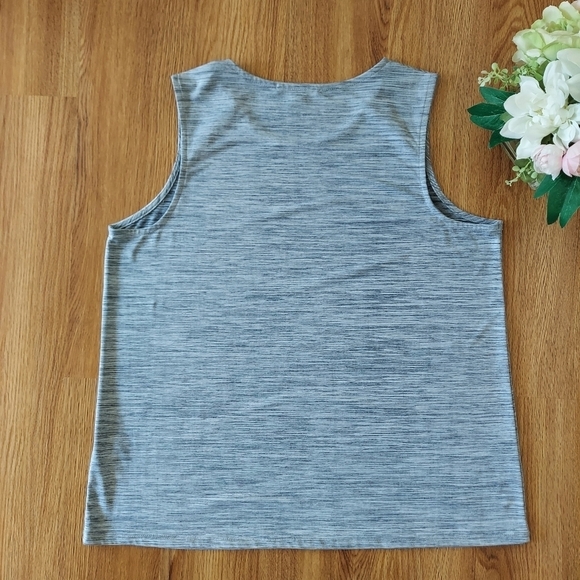 Linda Matthews Gray woman's blouse Size XL New. Any seasons Gift Mothers day - Picture 5 of 6